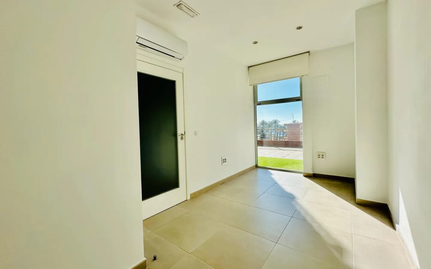 Office Of 14 M² In Benidorm, Spain