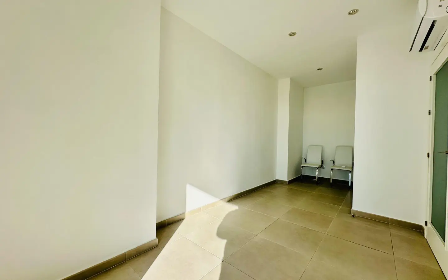 Office Of 14 M² In Benidorm, Spain