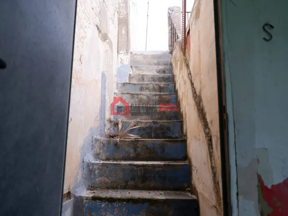 6-bedroom Terraced House In Valencia (204 M²)