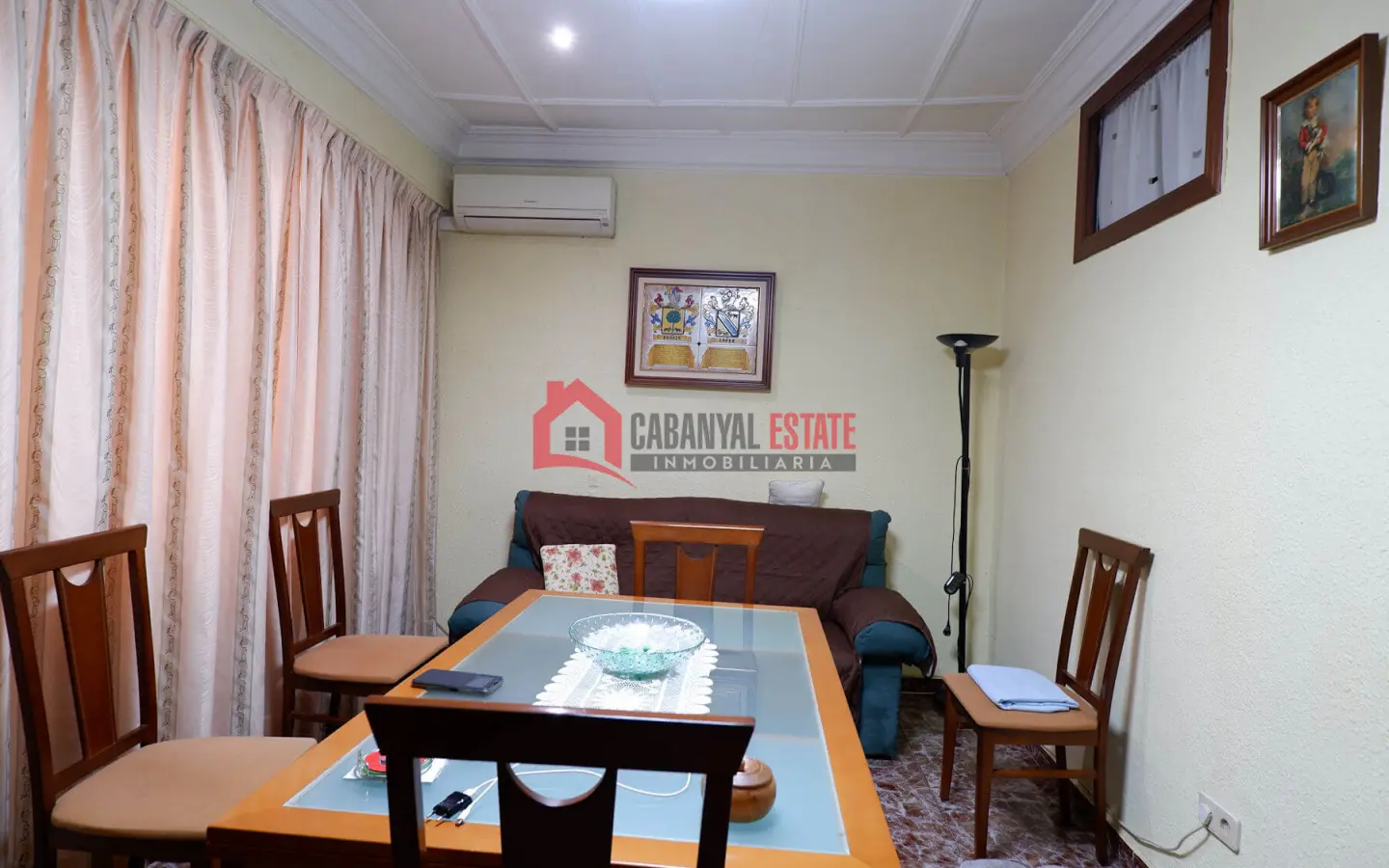 6-bedroom Terraced House In Valencia (204 M²)