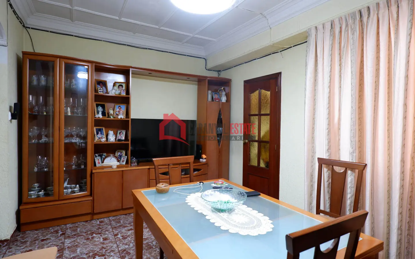 6-bedroom Terraced House In Valencia (204 M²)
