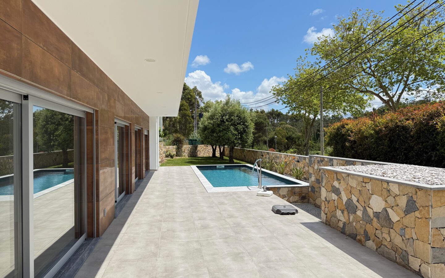 Luxury Villa With Pool & Garden In Foz Do Arelho – Steps From Beach