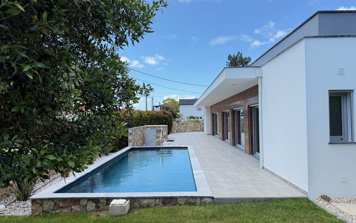 Luxury Villa With Pool & Garden In Foz Do Arelho – Steps From Beach