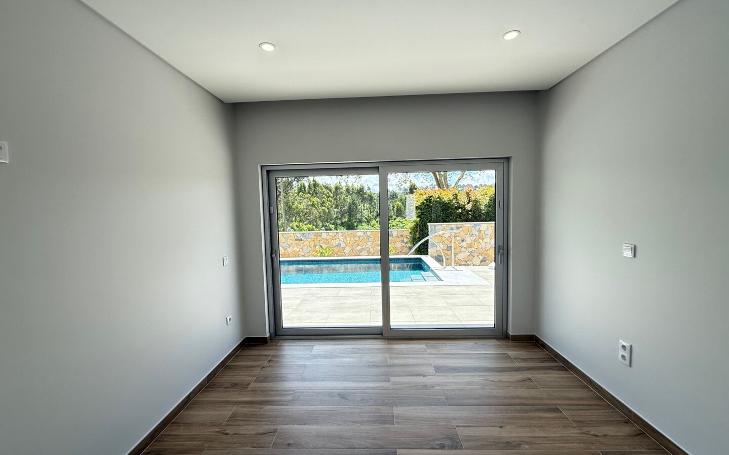 Luxury Villa With Pool & Garden In Foz Do Arelho – Steps From Beach