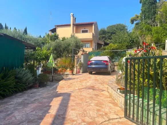3-bedroom Flat In Corfu, Greece (154 M²)