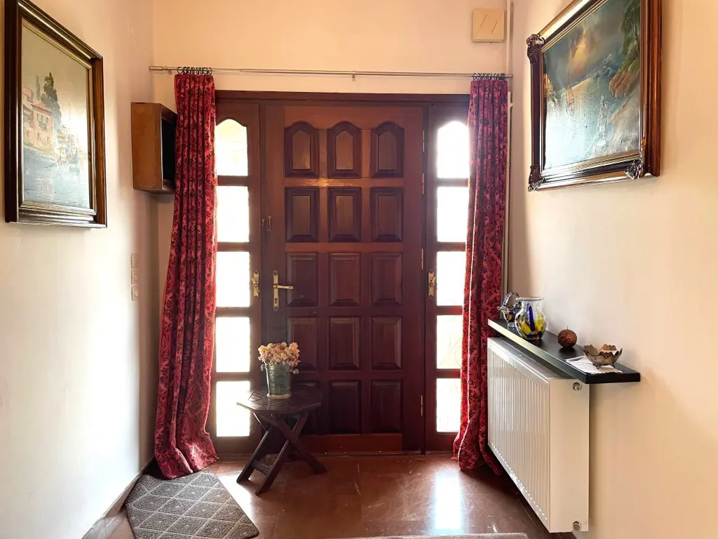 3-bedroom Flat In Corfu, Greece (154 M²)