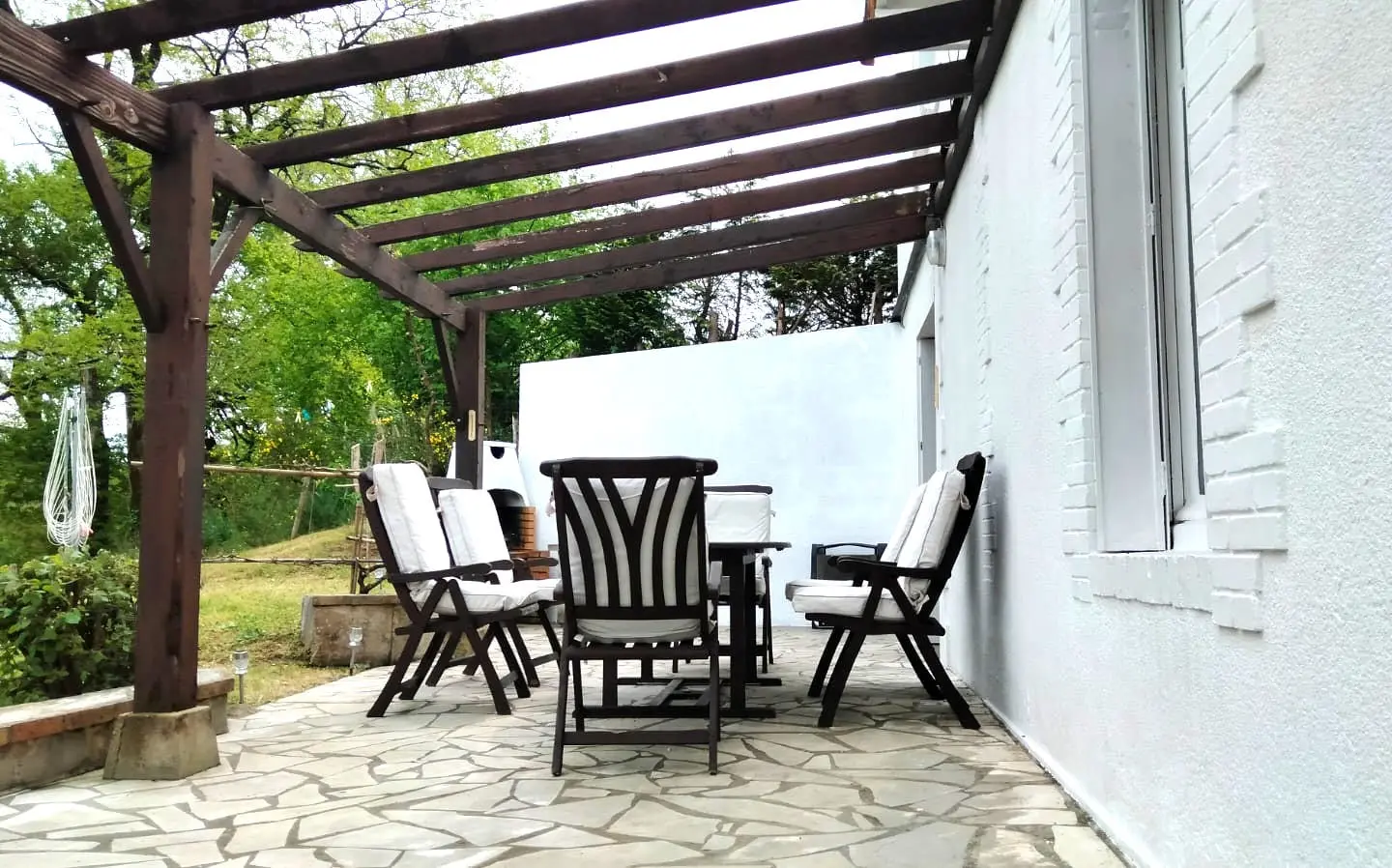 Apartment Of 150 M² With River Views And Private Waterside Access In Vienne