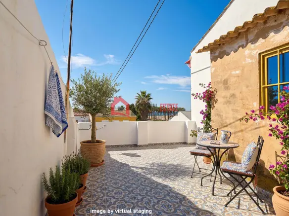 6-bedroom Terraced House In Valencia (204 M²)