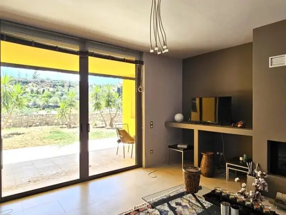 2-bedroom Villa In Gazi, Greece (145 M²)