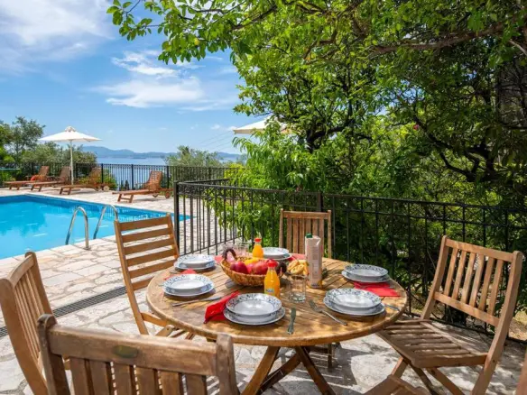 For Sale Villa 245 M² In Corfu