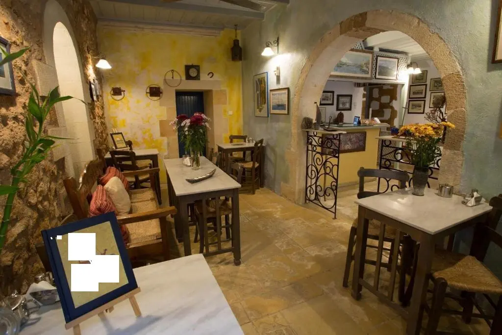 Hotel In Chania, Greece (550 M²)