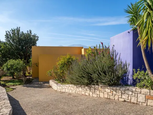 2-bedroom Villa In Gazi, Greece (145 M²)