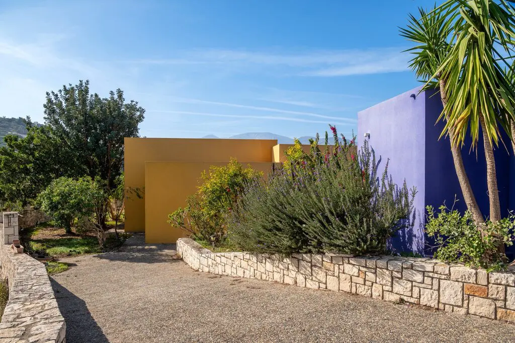 2-bedroom Villa In Gazi, Greece (145 M²)