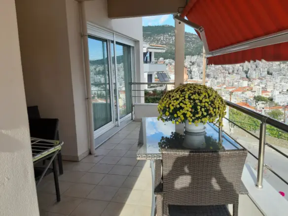 Maisonette Of 250 M² In Kavala