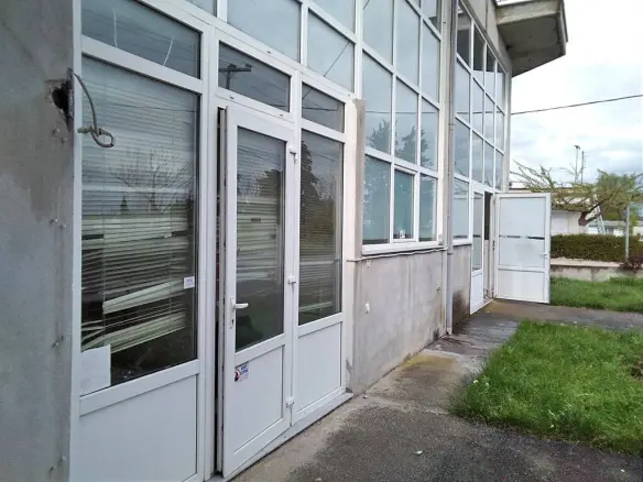 Building Of 313 M² On The Olympic Coast