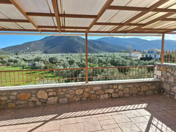 2-bedroom Maisonette In North Kinouria, Greece (117 M²)
