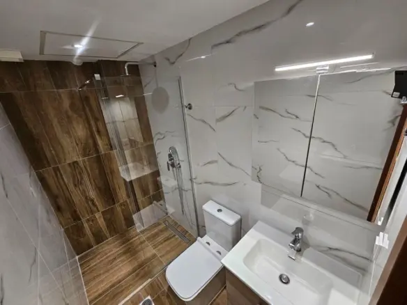 Flat Of 29 M² With Balcony In Thessaloniki