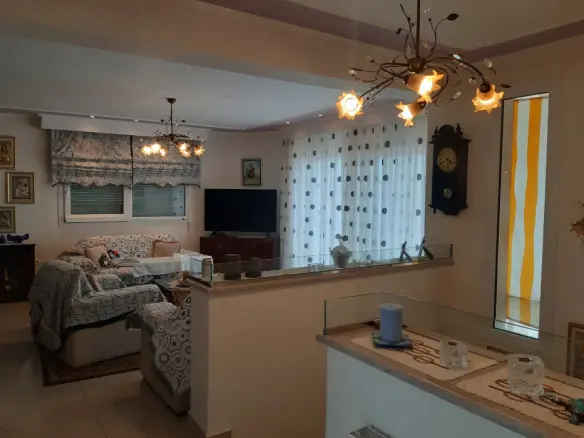 Maisonette Of 250 M² In Kavala