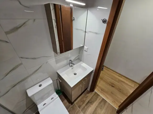 Flat Of 29 M² With Balcony In Thessaloniki