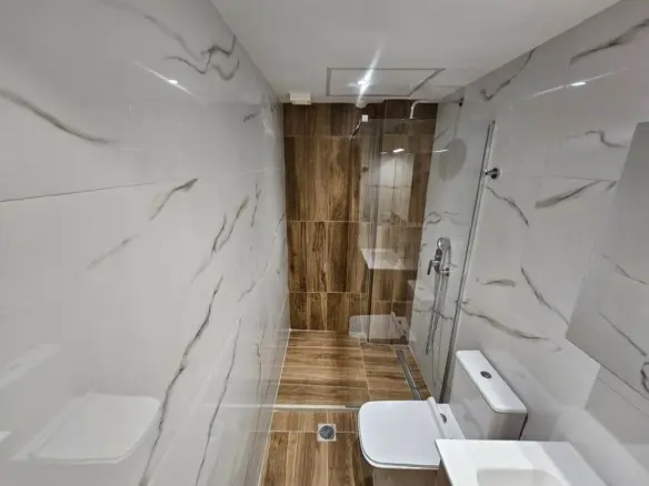 Flat Of 29 M² With Balcony In Thessaloniki