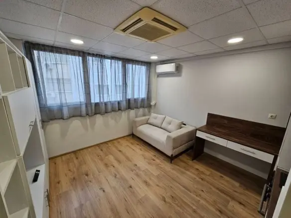 Flat Of 29 M² With Balcony In Thessaloniki