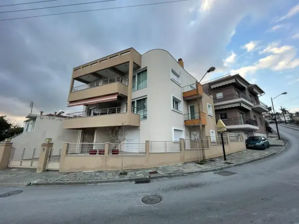 Maisonette Of 250 M² In Kavala