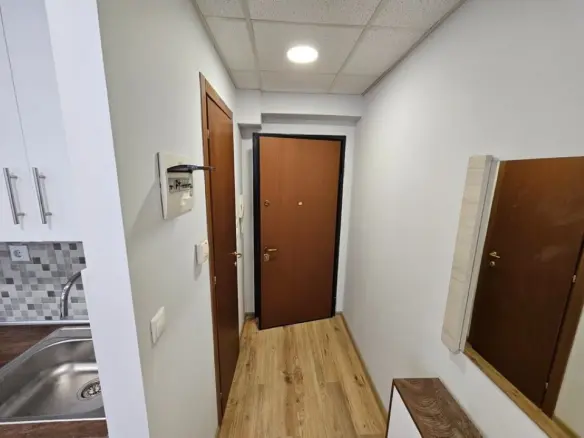 Flat Of 29 M² With Balcony In Thessaloniki
