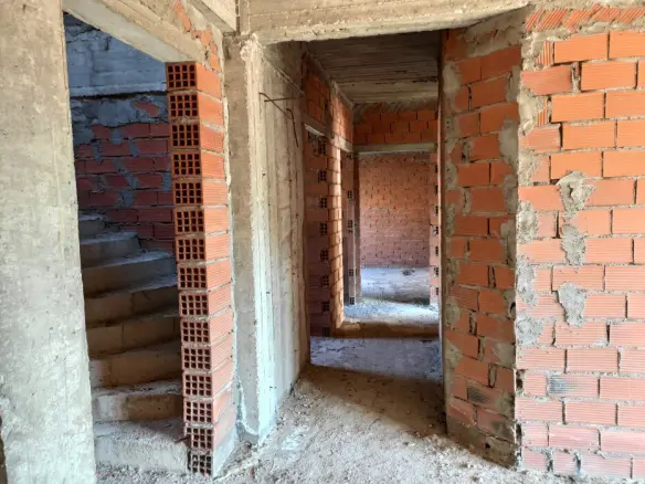 Building Of 560 M² In Kavala