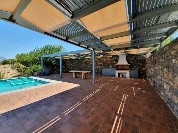 Villa Of 270 M² In Crete