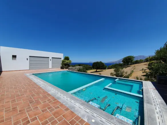 Villa Of 270 M² In Crete