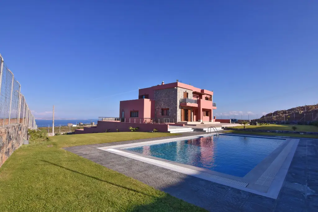 Villa Of 500 M² In Crete