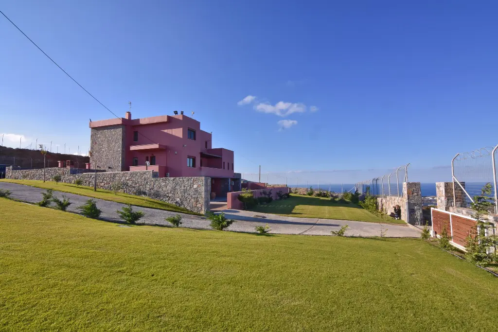 Villa Of 500 M² In Crete