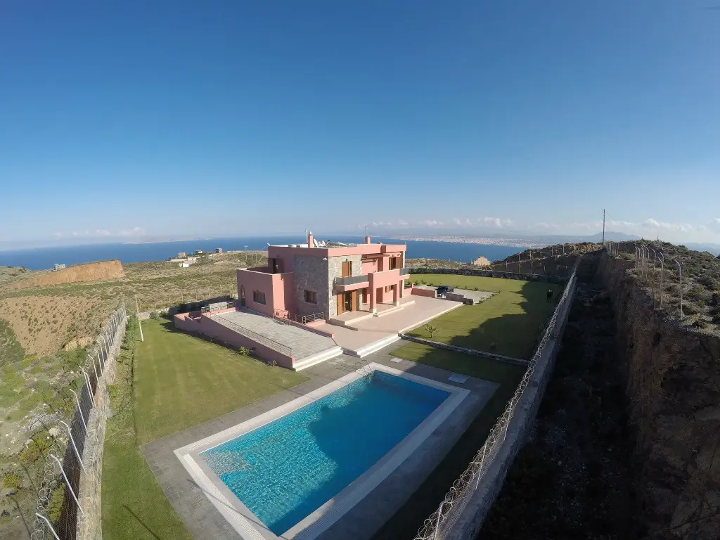 Villa Of 500 M² In Crete
