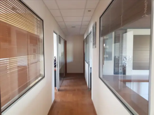 Commercial Property Of 130 M² In Athens