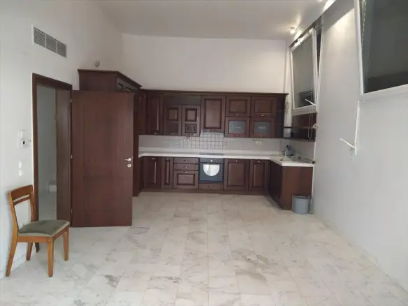 Villa Of 1100 M² In The Suburbs Of Thessaloniki