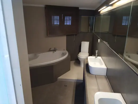 Apartment Of 300 M² In The Suburbs Of Thessaloniki