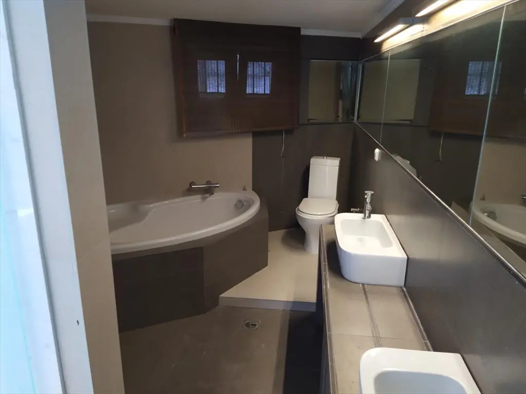 Apartment Of 300 M² In The Suburbs Of Thessaloniki
