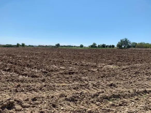 Land Of 5880 M² In The Suburbs Of Thessaloniki