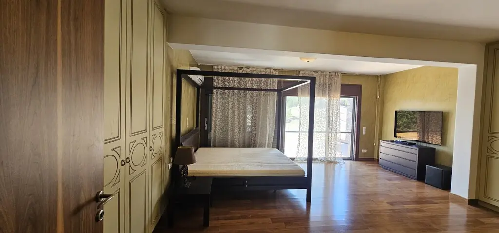 Villa Of 270 M² In Crete
