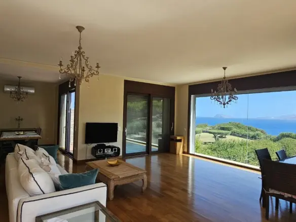 Villa Of 270 M² In Crete