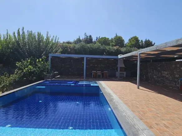 Villa Of 270 M² In Crete