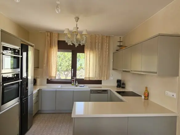 Villa Of 270 M² In Crete
