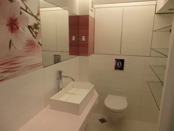Spacious 380 M² Detached Home In Vibrant Athens