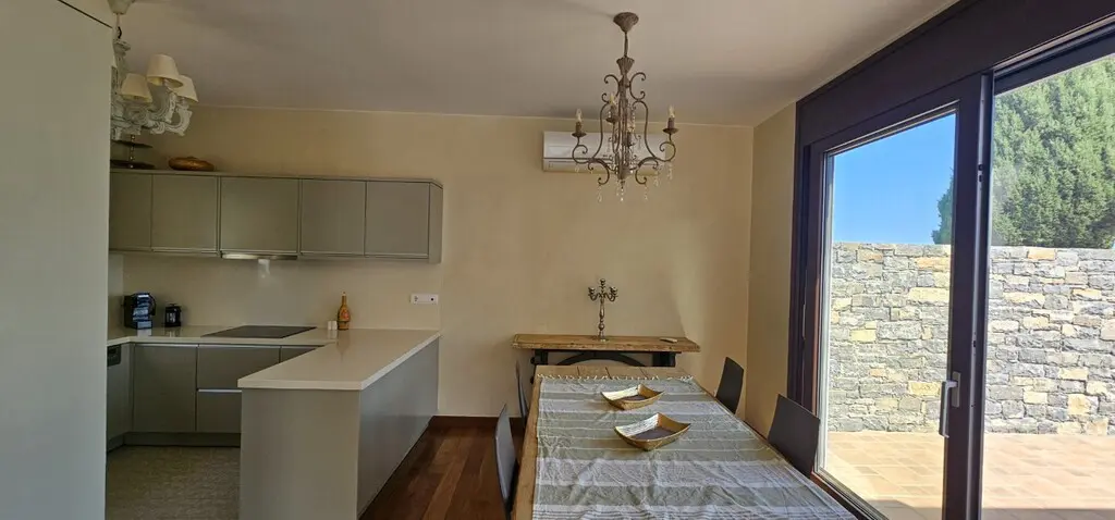 Villa Of 270 M² In Crete
