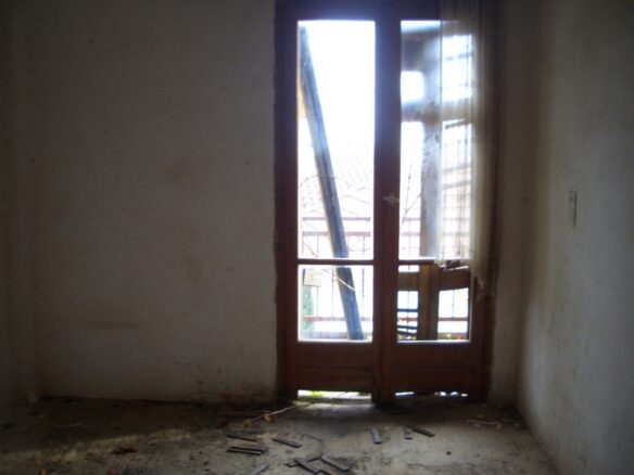 House Of 100 M² With Traditional Features In Platanos, Messinia