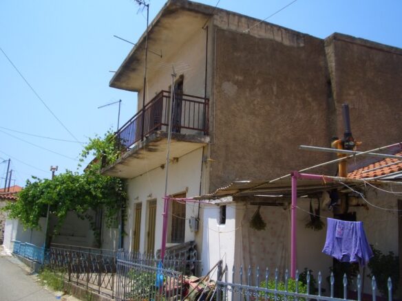 House Of 100 M² With Traditional Features In Platanos, Messinia