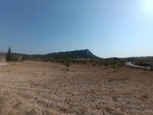 4-bedroom Terraced House In Fortuna, Spain (550 M²)