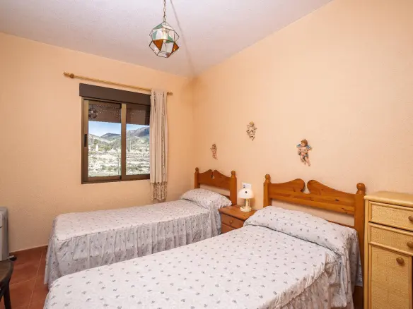 4-bedroom Terraced House In Fortuna, Spain (550 M²)