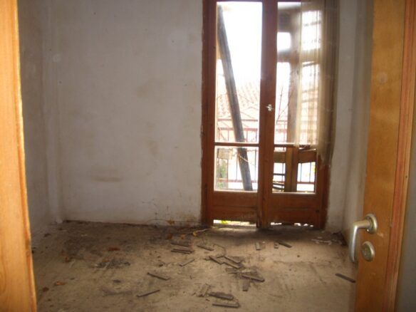 House Of 100 M² With Traditional Features In Platanos, Messinia