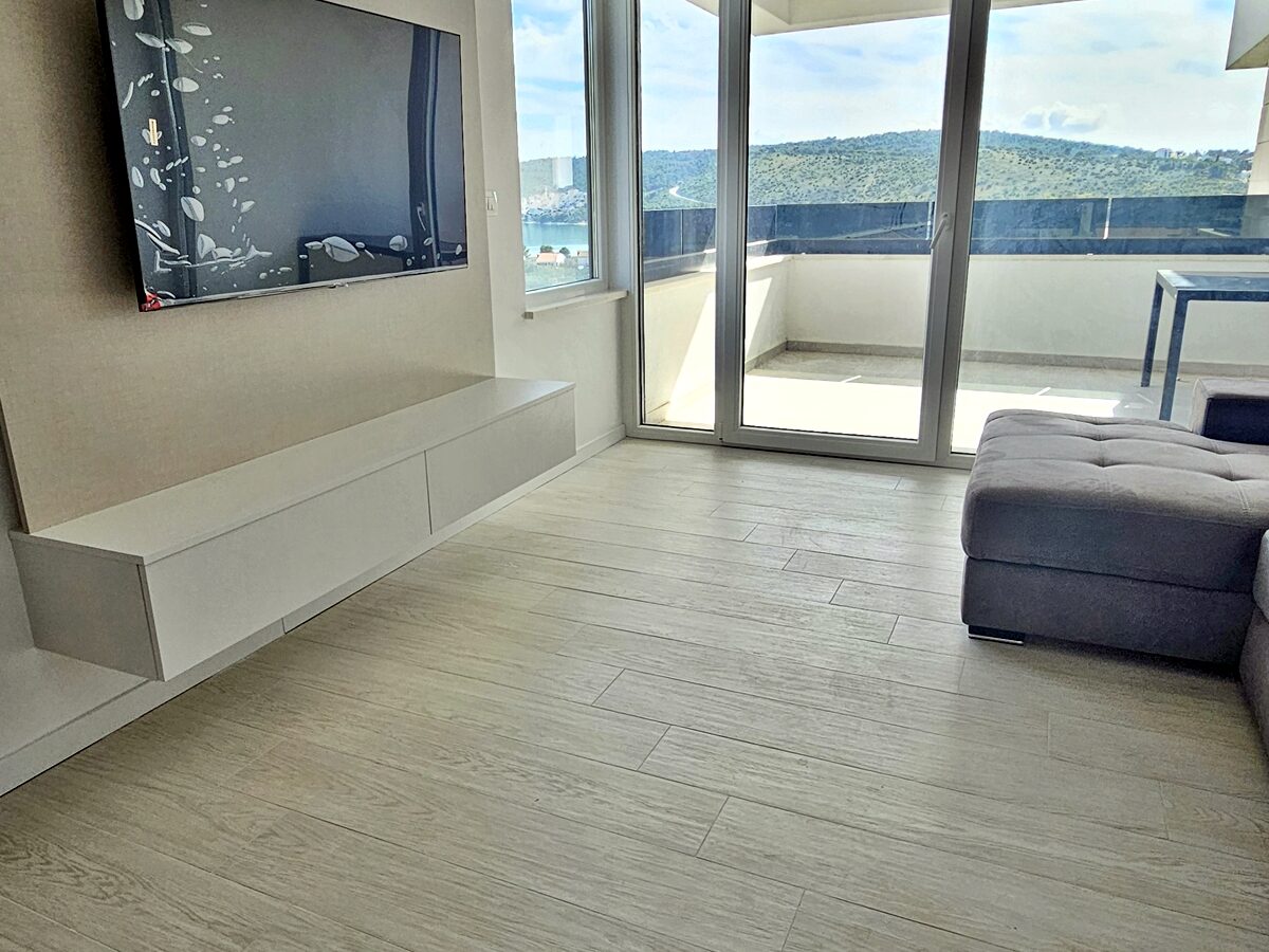 Two-bedroom Apartment Of 80 M² With Sea View In Trogir